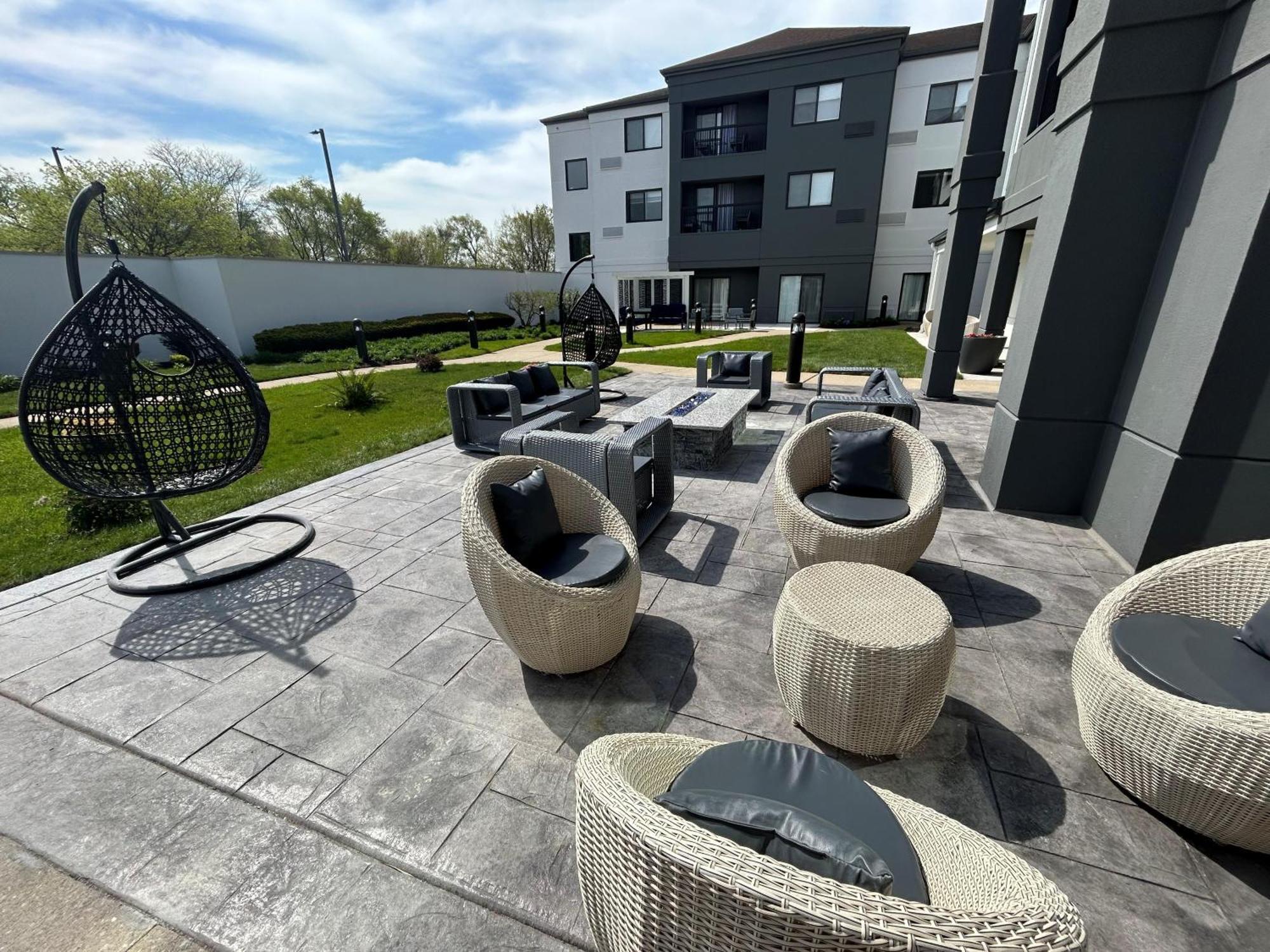 Best Western Plus Elgin - Chicago West Dundee Exterior foto